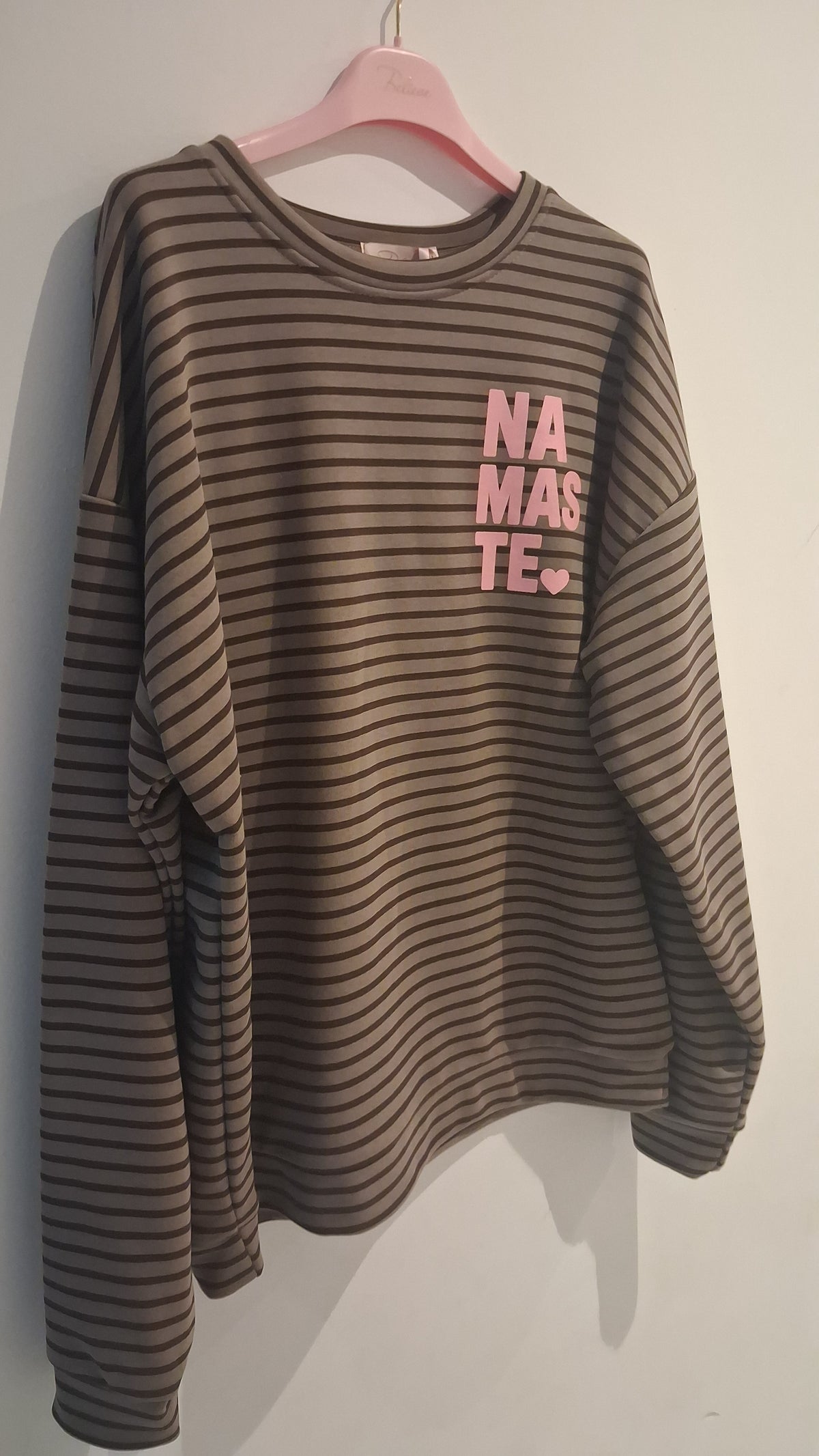Pullover Namaste Streifen